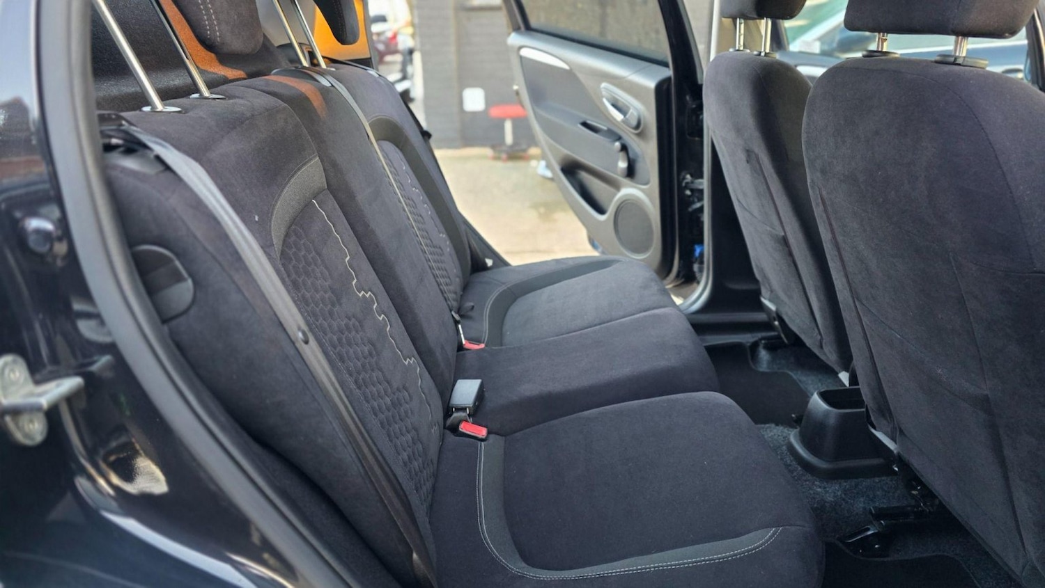 Used Fiat Punto 2015 for sale - 76082778: Photo 33