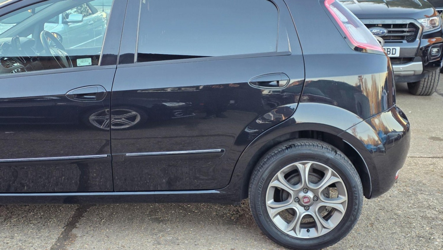 Used Fiat Punto 2015 for sale - 76082778: Photo 56