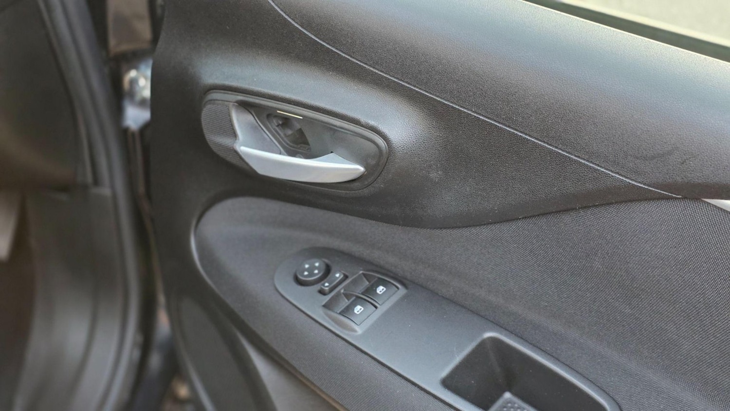 Used Fiat Punto 2015 for sale - 76082778: Photo 59