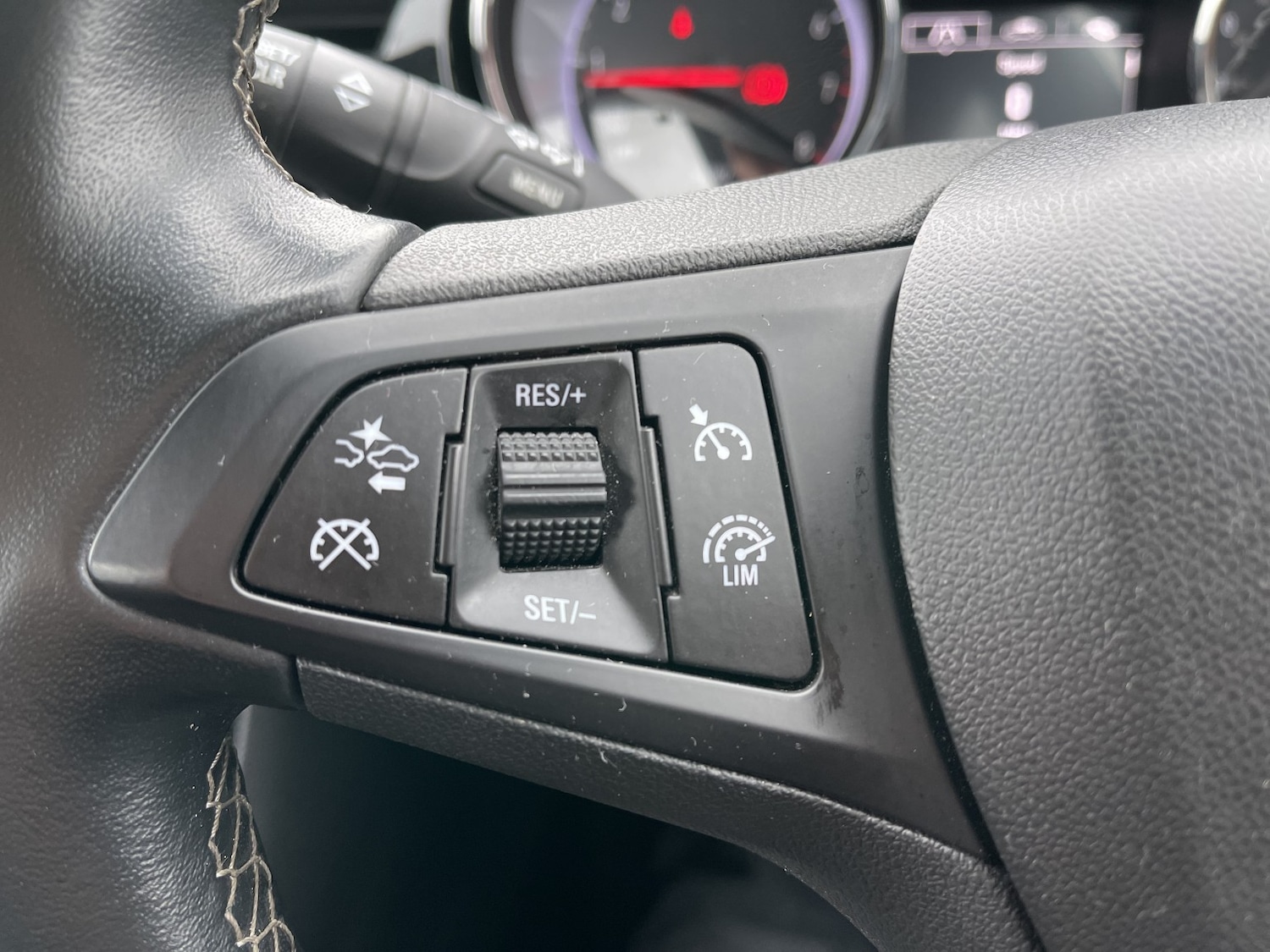 Used Vauxhall Astra 2016 for sale - 77478040: Photo 51