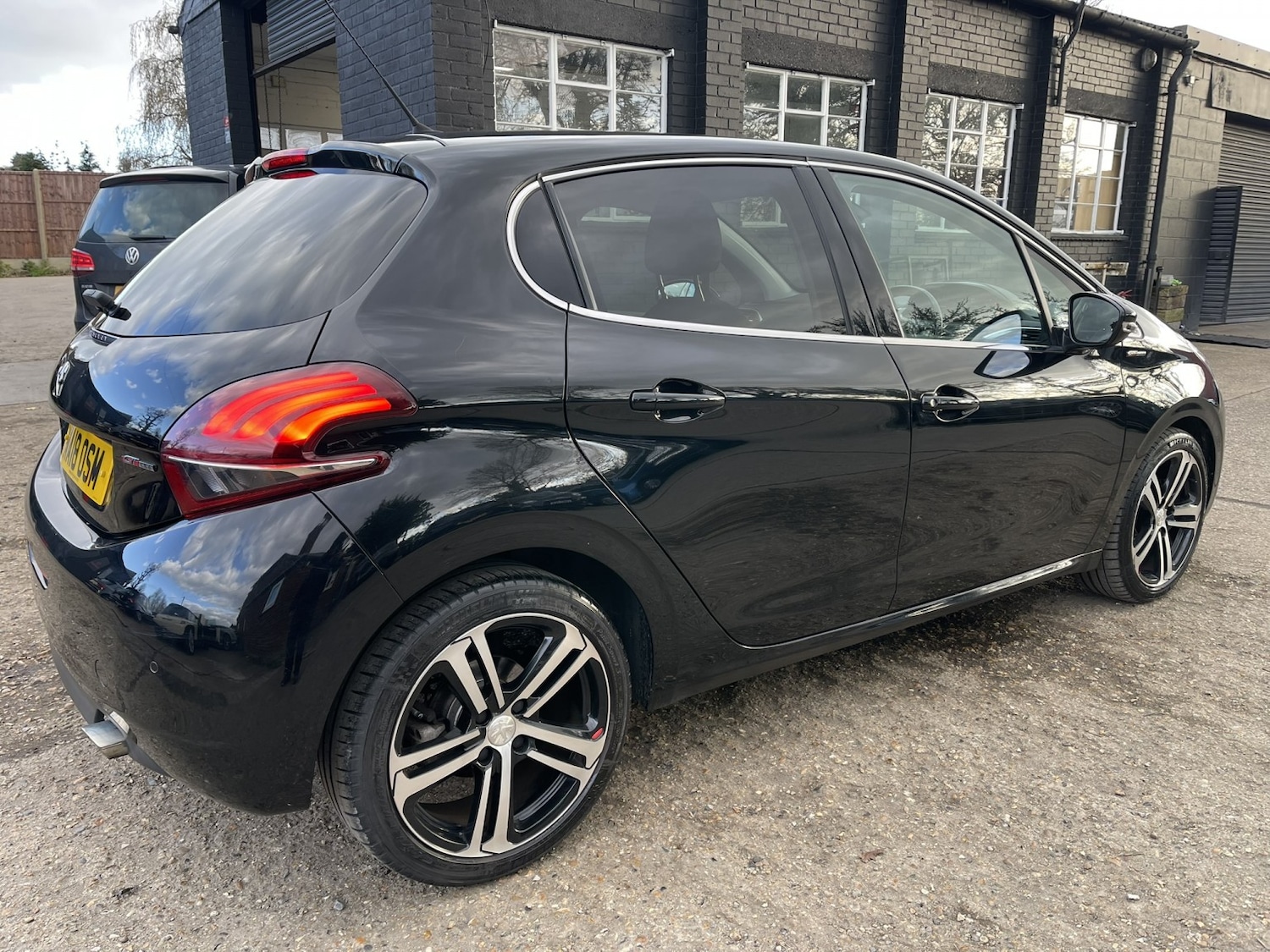 Used Peugeot 208 2018 for sale - 77836849: Photo 26