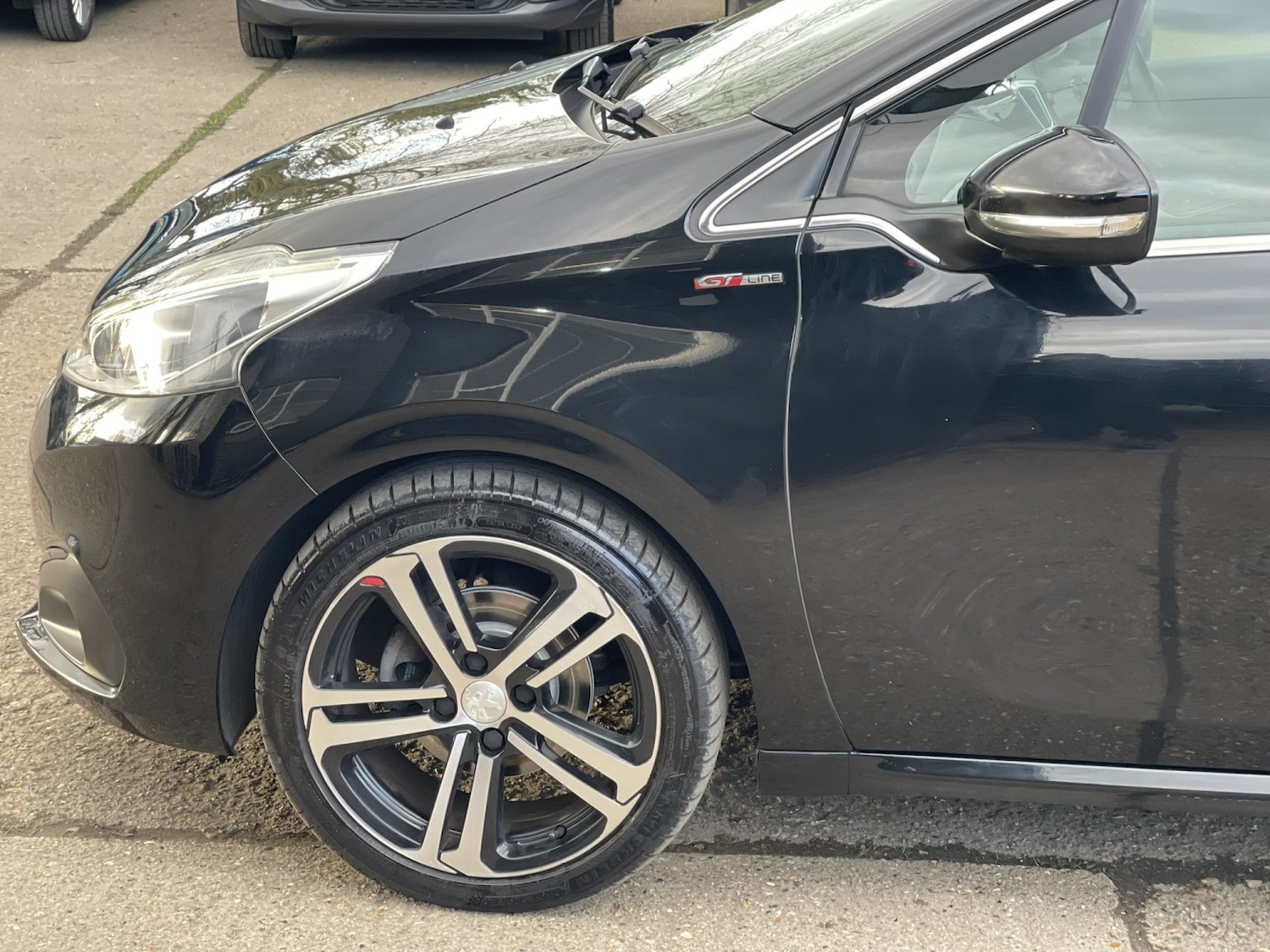 Used Peugeot 208 2018 for sale - 77836849: Photo 33