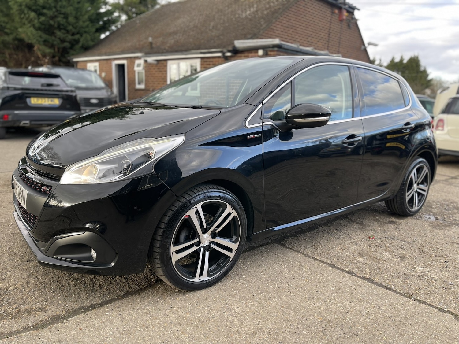 Used Peugeot 208 2018 for sale - 77836849: Photo 34