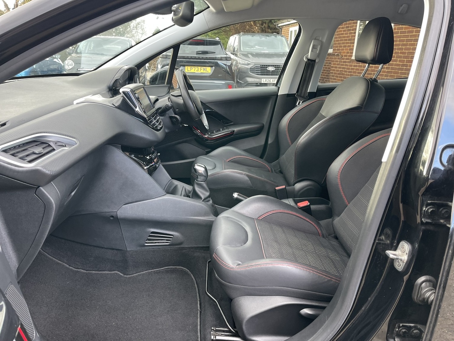 Used Peugeot 208 2018 for sale - 77836849: Photo 37