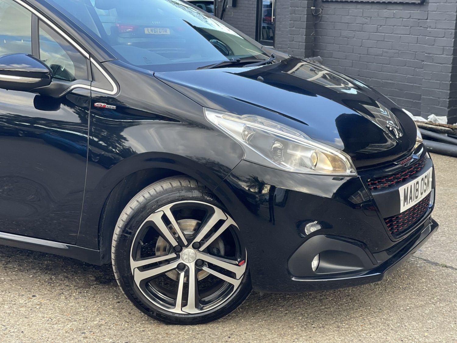 Used Peugeot 208 2018 for sale - 77836849: Photo 4
