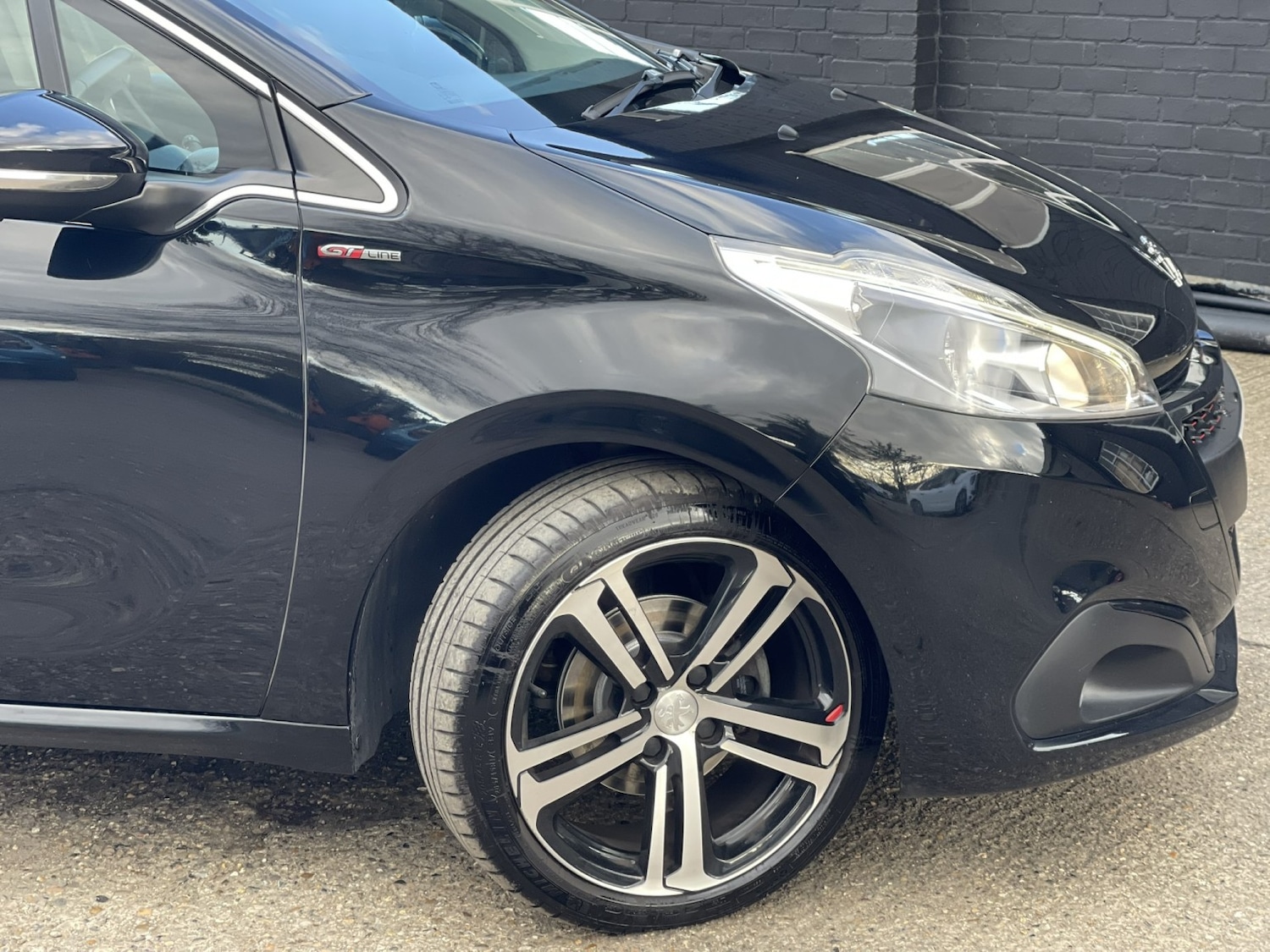 Used Peugeot 208 2018 for sale - 77836849: Photo 5