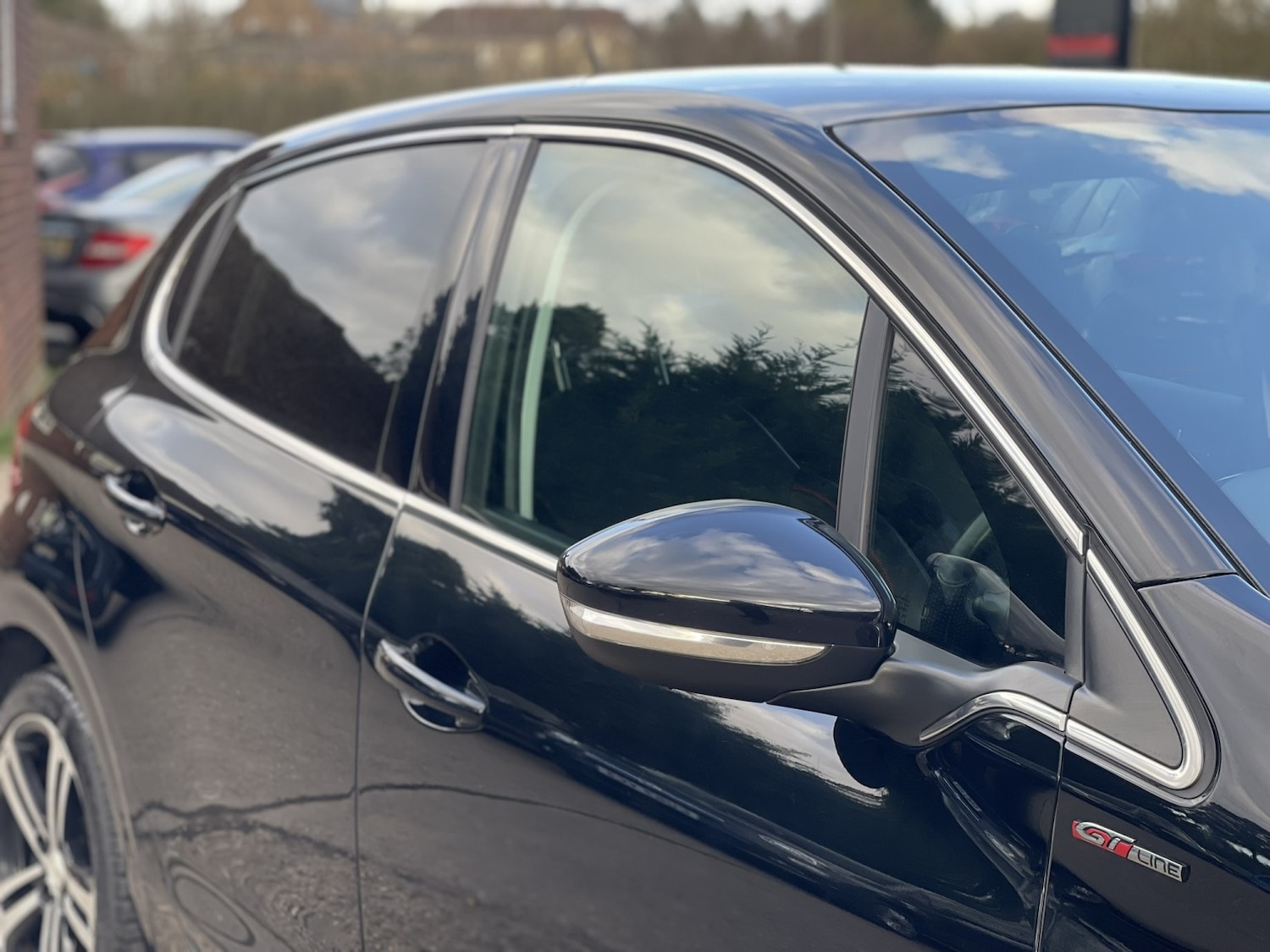 Used Peugeot 208 2018 for sale - 77836849: Photo 9