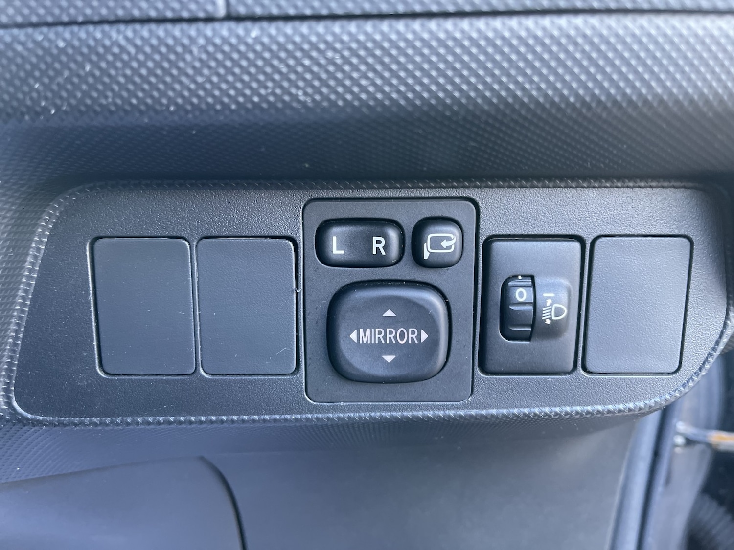 Used Toyota Auris 2011 for sale - 77357291: Photo 48