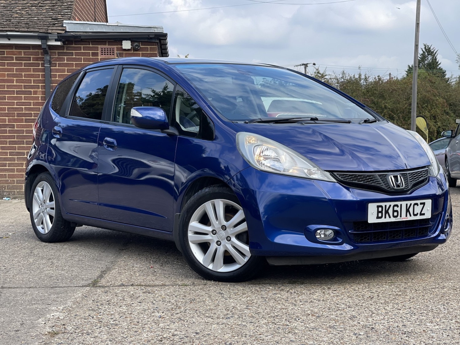 Used Honda Jazz 2011 for sale - 76093748: Photo 2