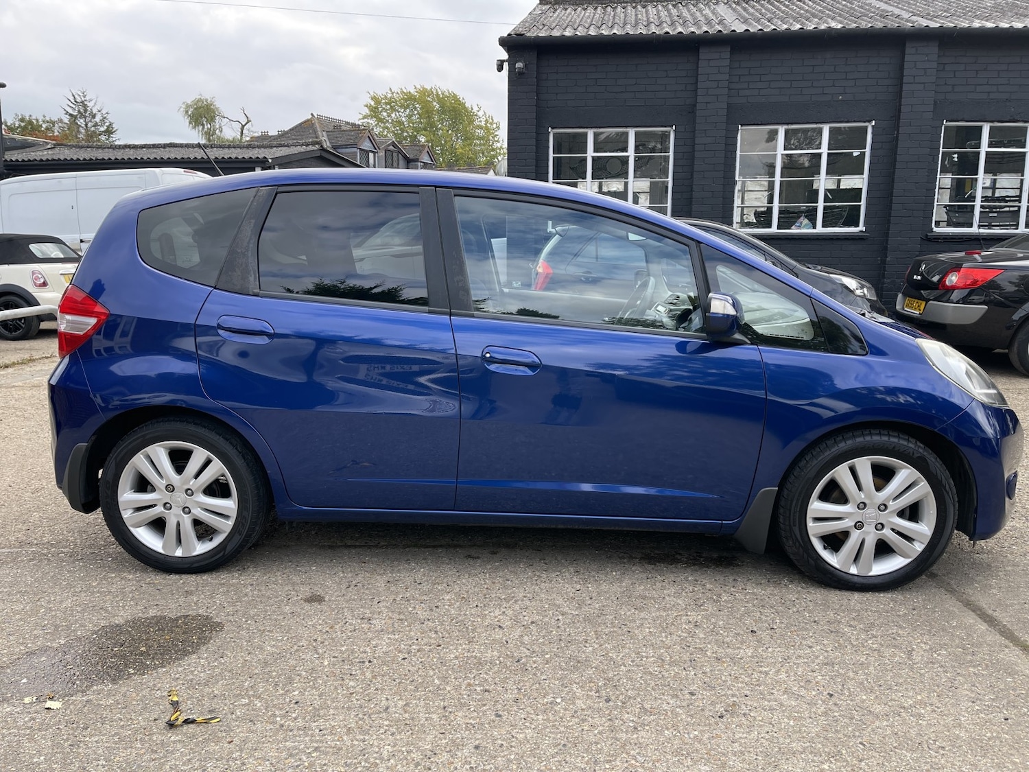Used Honda Jazz 2011 for sale - 76093748: Photo 22