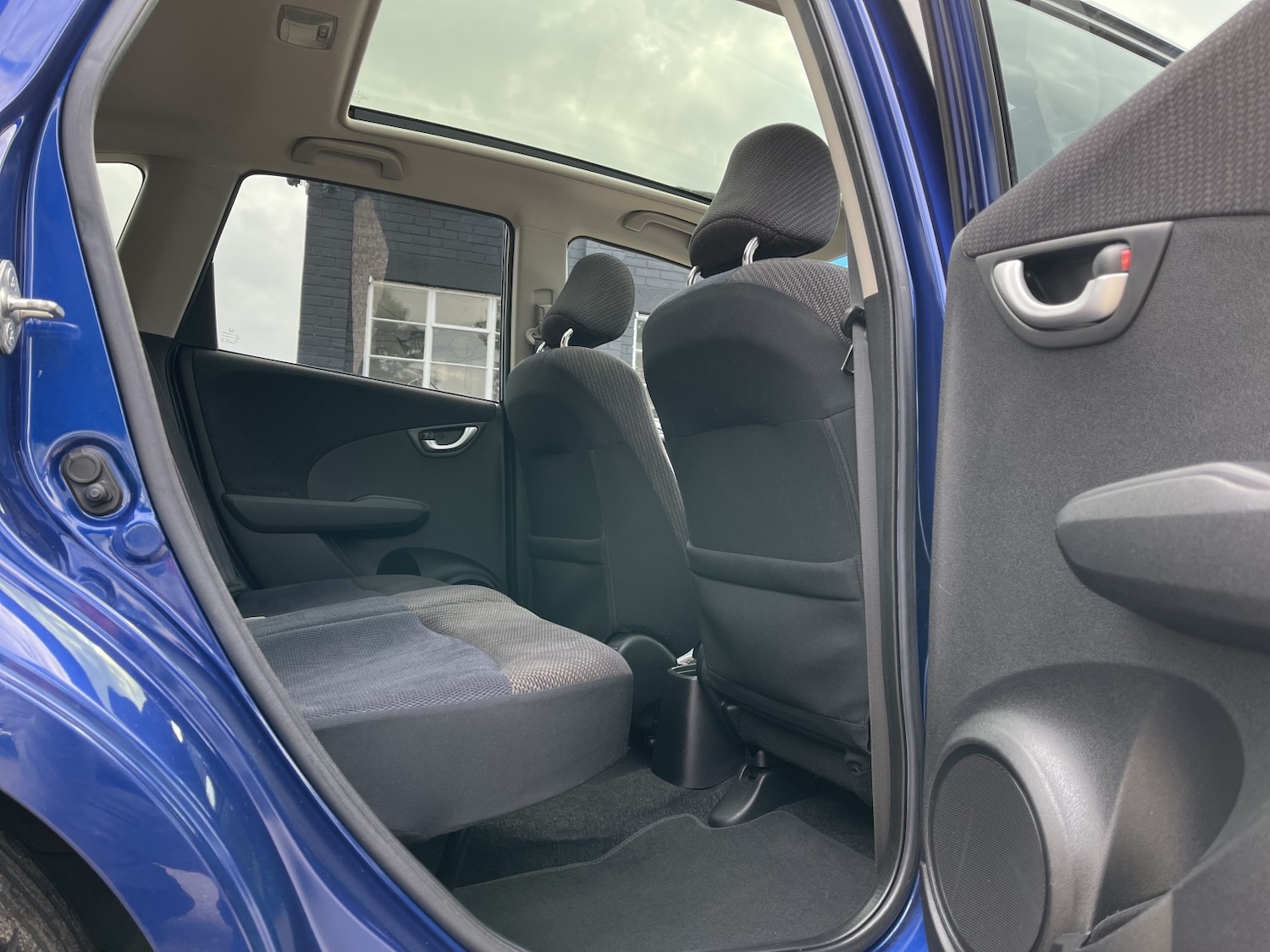 Used Honda Jazz 2011 for sale - 76093748: Photo 49
