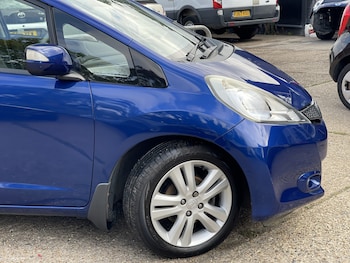 Used Honda Jazz 2011 for sale - 76093748: Photo 4
