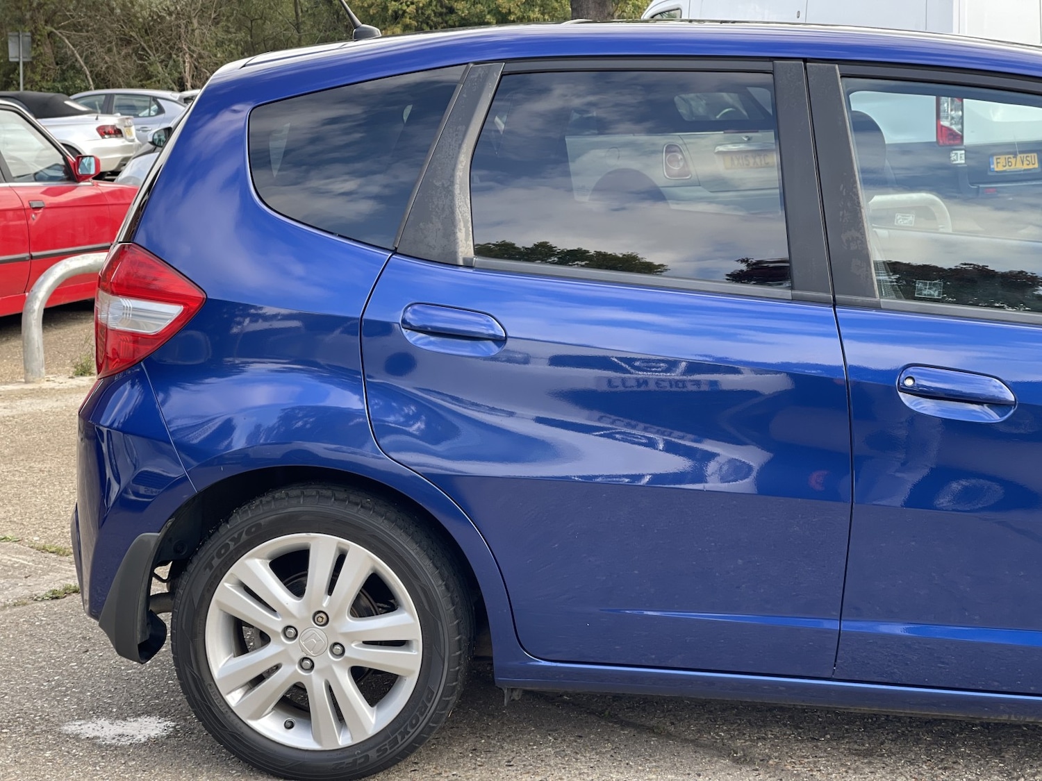 Used Honda Jazz 2011 for sale - 76093748: Photo 6