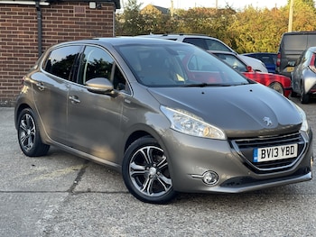 Used Peugeot 208 2013 for sale - 76198313: Photo