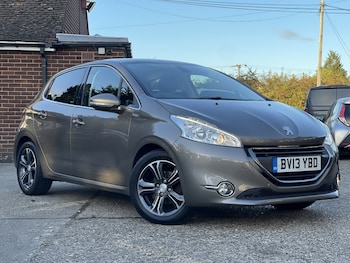 Used Peugeot 208 2013 for sale - 76198313: Photo