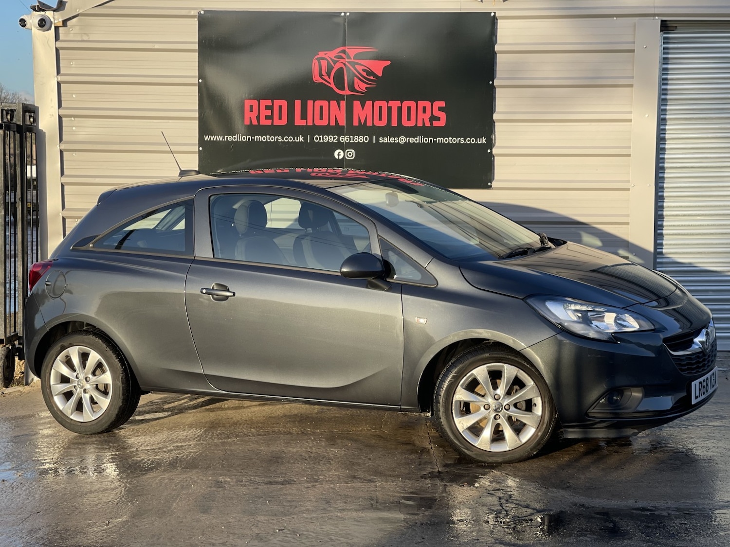 Used Vauxhall Corsa 2018 for sale - 77014764: Photo 2