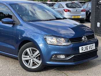 Used Volkswagen Polo 2016 for sale - 79156611: Photo