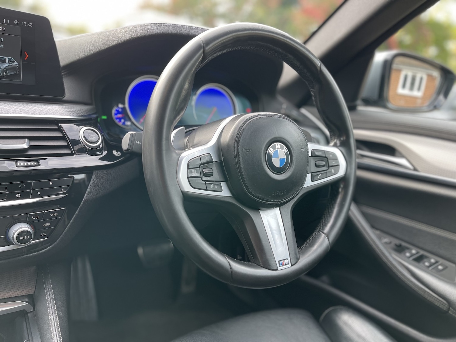 Used BMW 5 Series 2018 for sale - 76149210: Photo 38