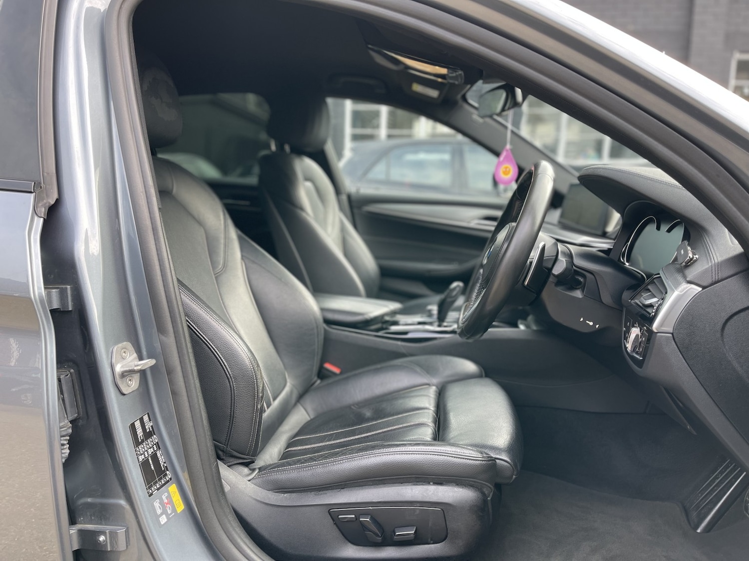 Used BMW 5 Series 2018 for sale - 76149210: Photo 48