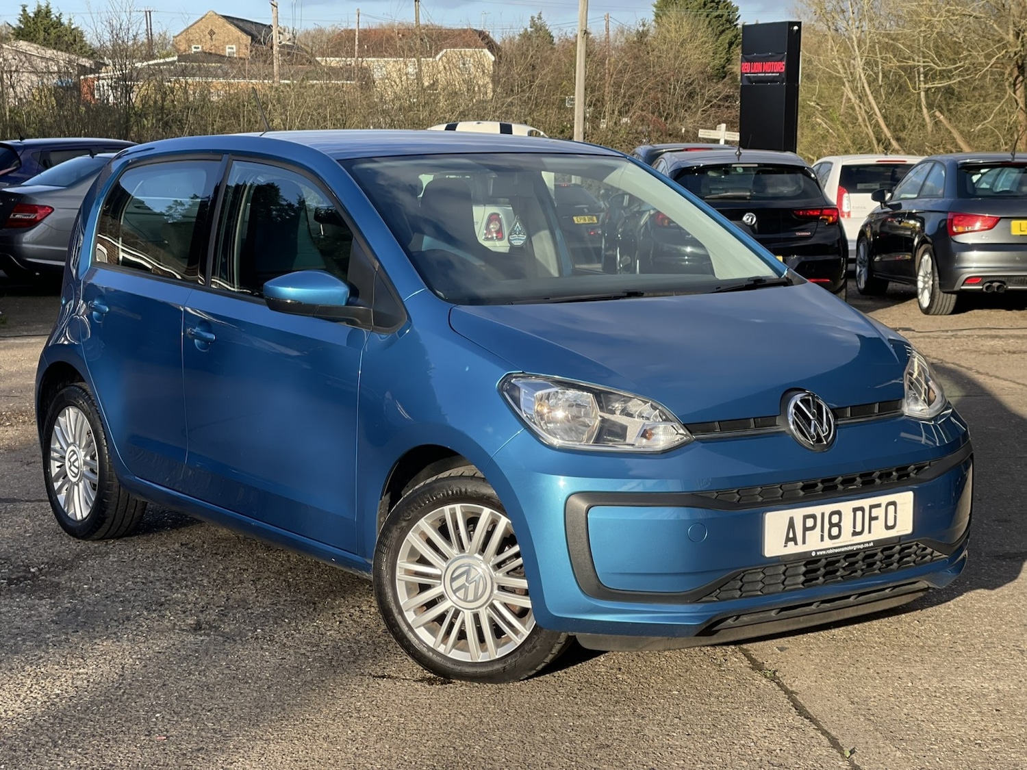 Used Volkswagen up! 2018 for sale - 77837005: Photo 2
