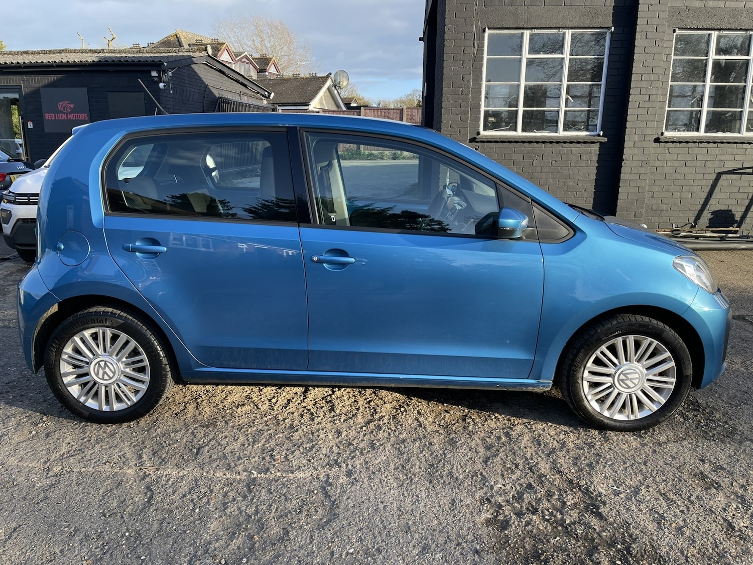Used Volkswagen up! 2018 for sale - 77837005: Photo 22