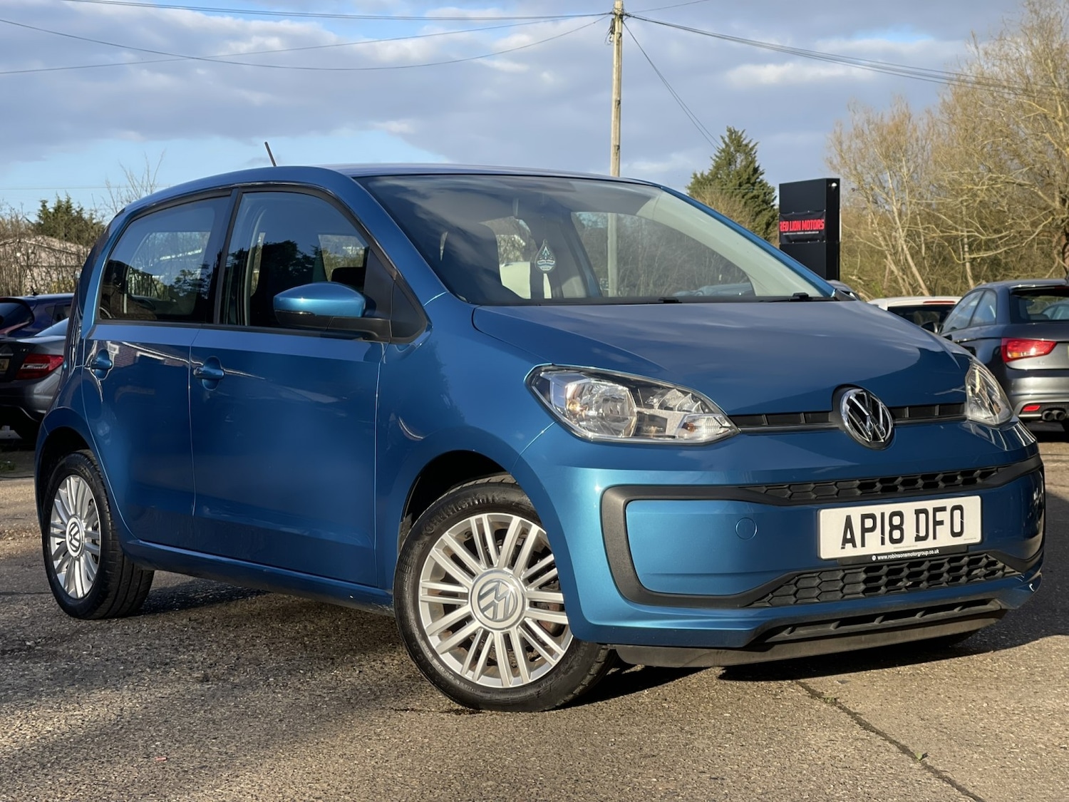 Used Volkswagen up! 2018 for sale - 77837005: Photo 3