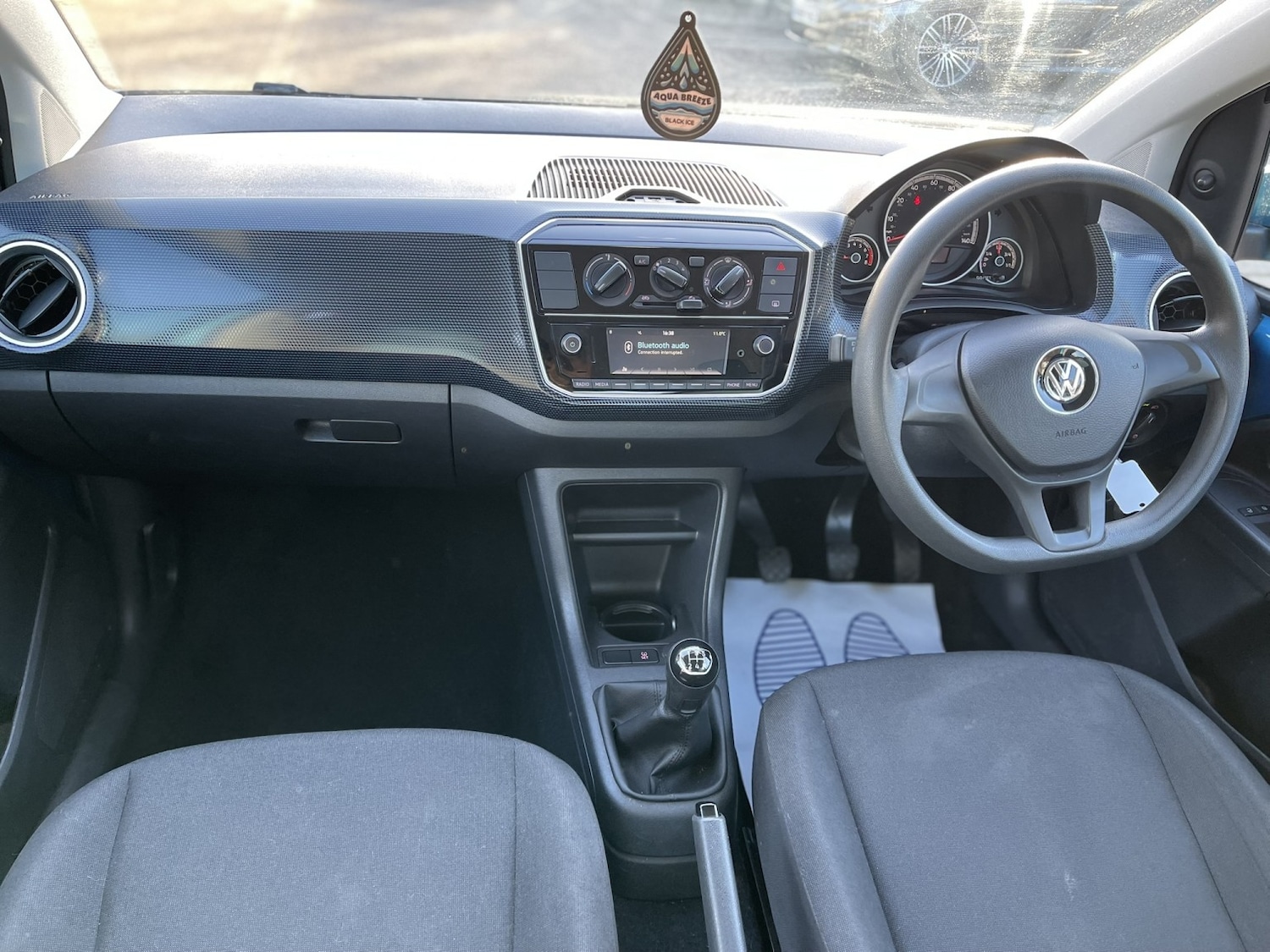 Used Volkswagen up! 2018 for sale - 77837005: Photo 40