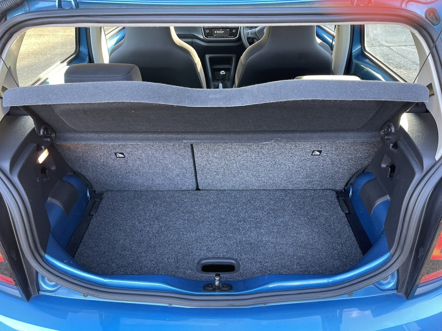 Used Volkswagen up! 2018 for sale - 77837005: Photo 42