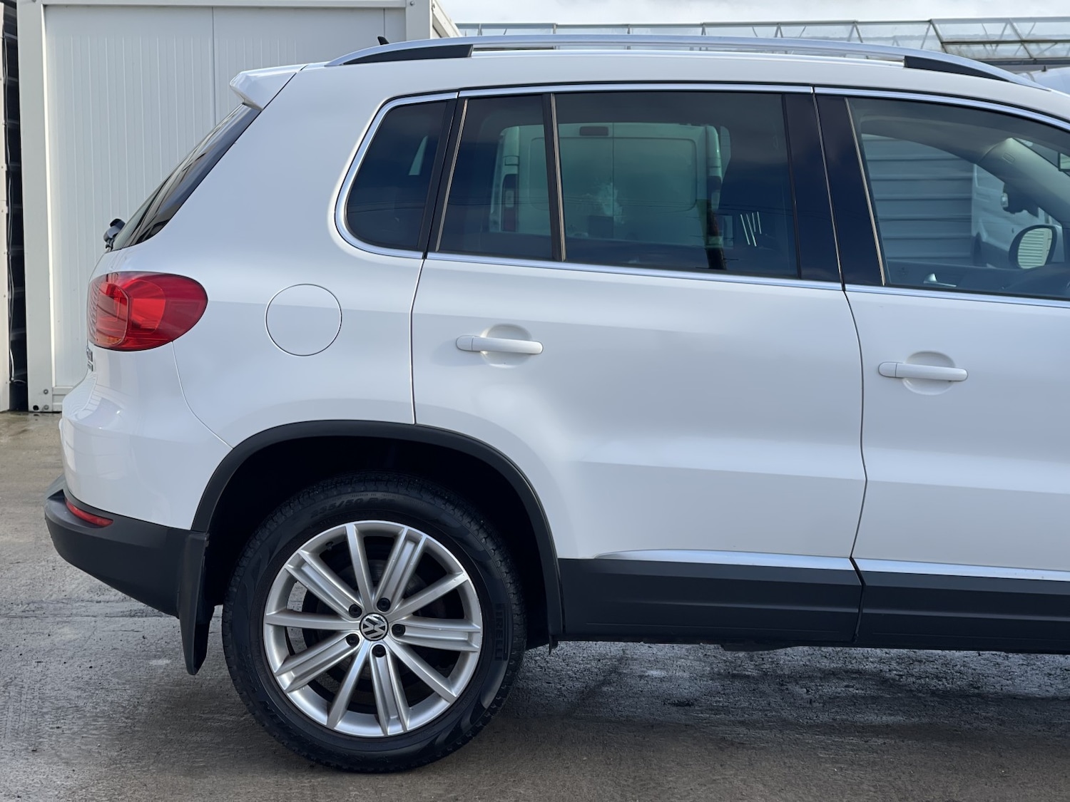 Used Volkswagen Tiguan 2011 for sale - 77237130: Photo 22