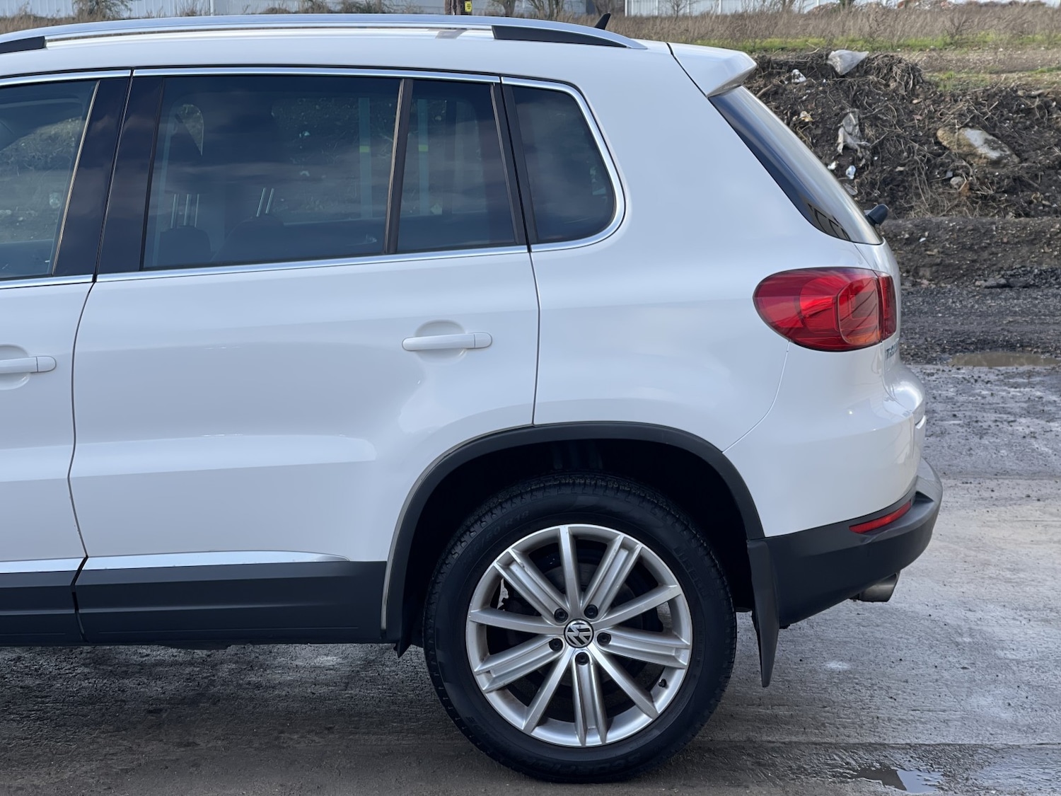 Used Volkswagen Tiguan 2011 for sale - 77237130: Photo 27