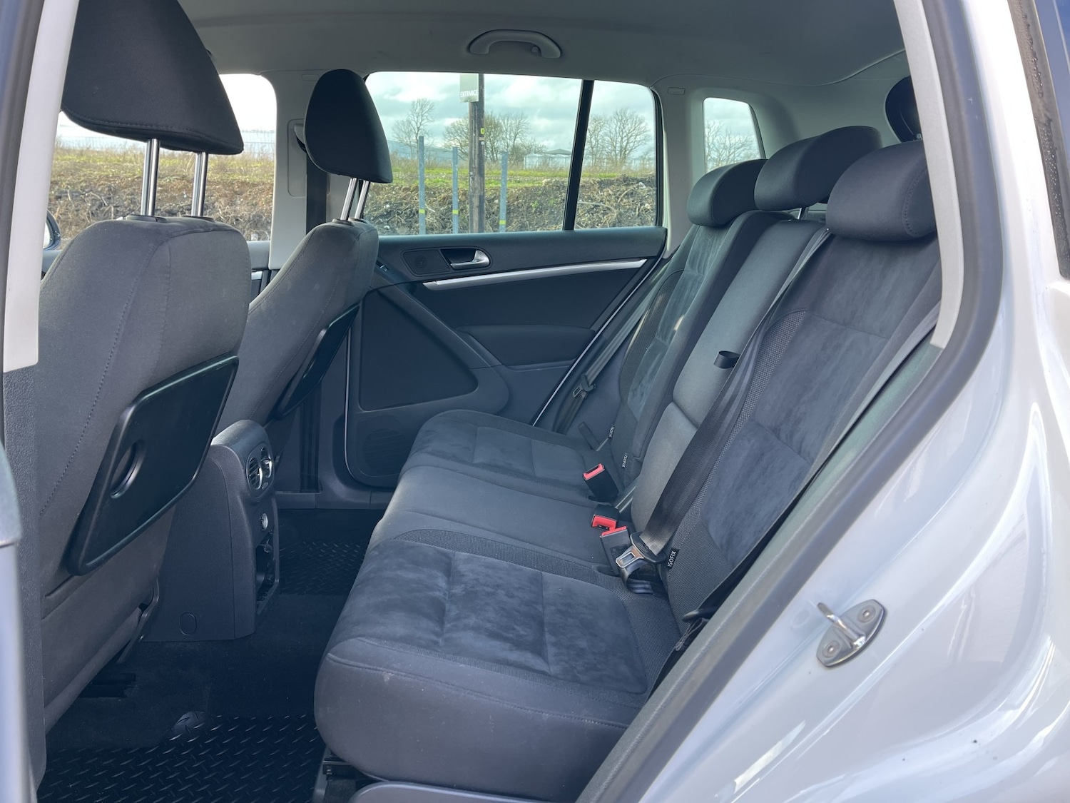 Used Volkswagen Tiguan 2011 for sale - 77237130: Photo 37