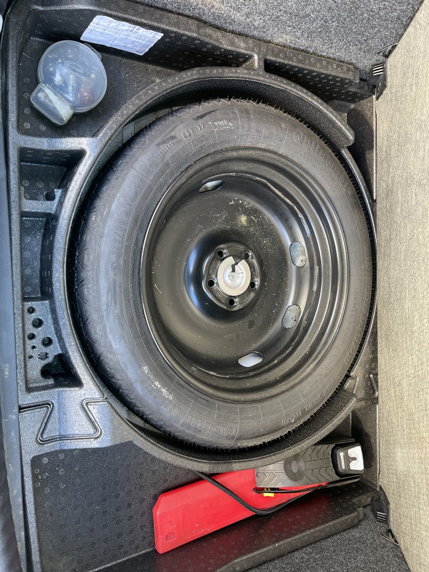 Used Volkswagen Tiguan 2011 for sale - 77237130: Photo 42