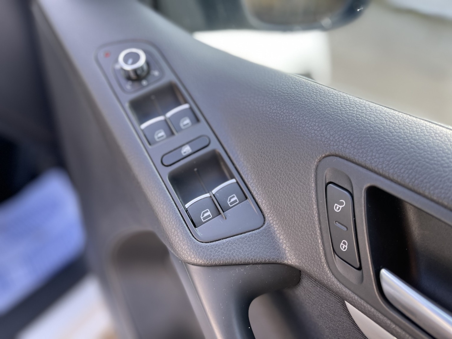 Used Volkswagen Tiguan 2011 for sale - 77237130: Photo 46