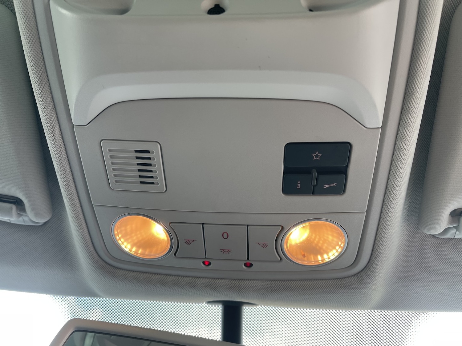 Used Volkswagen Tiguan 2011 for sale - 77237130: Photo 57