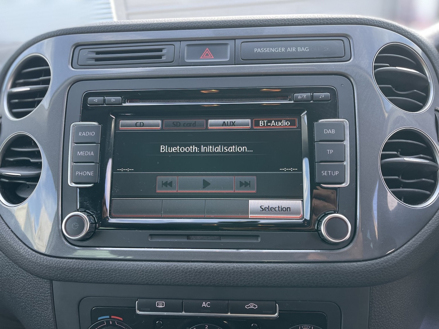 Used Volkswagen Tiguan 2011 for sale - 77237130: Photo 58