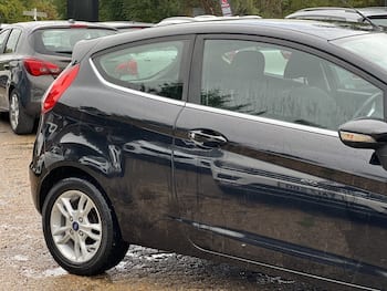 Used Ford Fiesta 2015 for sale - 79676361: Photo