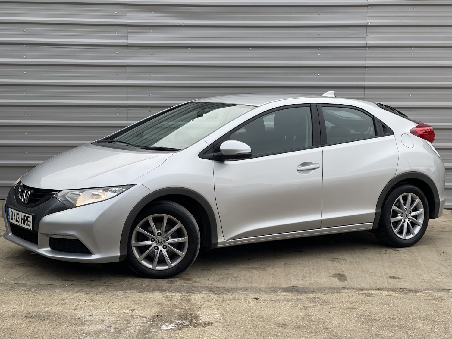 Used Honda Civic 2013 for sale - 76643479: Photo 4