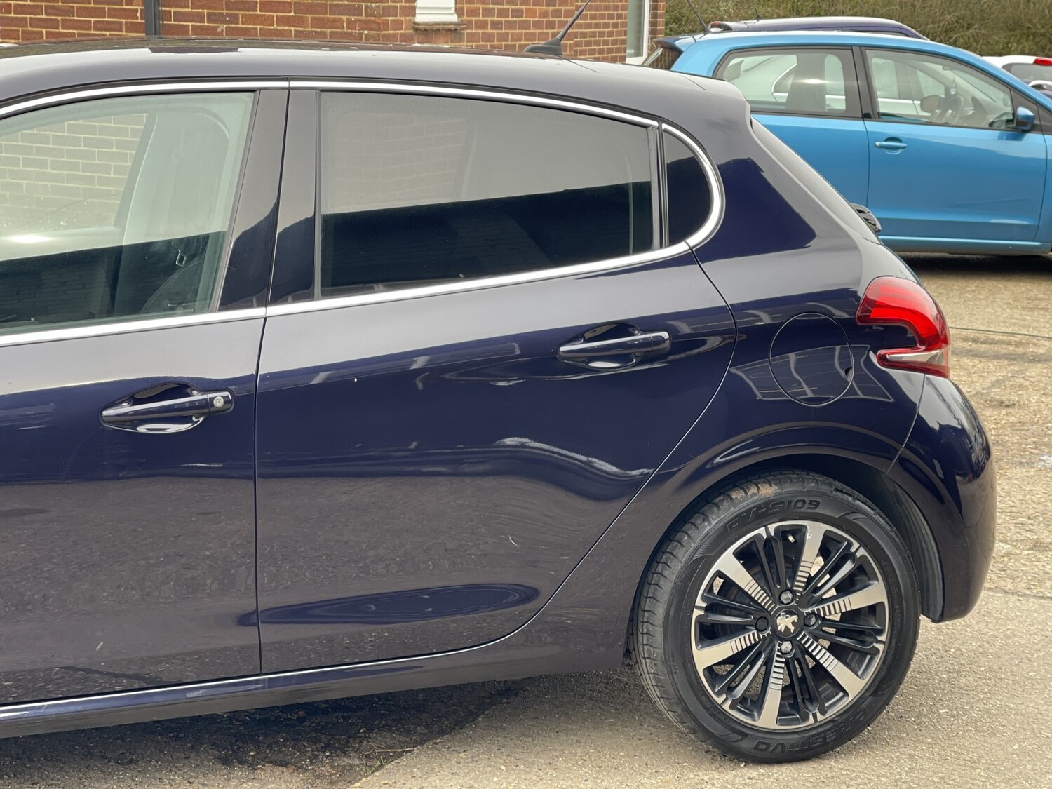 Used Peugeot 208 2018 for sale - 77880953: Photo 12