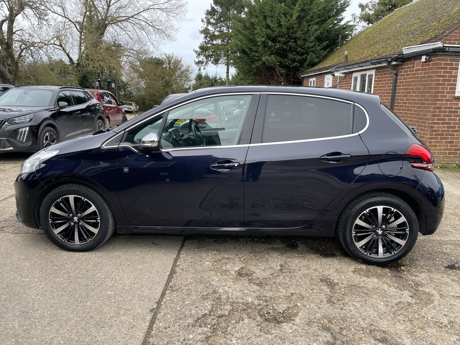 Used Peugeot 208 2018 for sale - 77880953: Photo 26