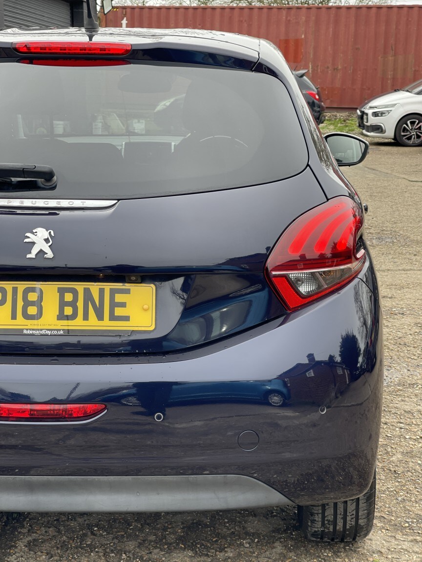 Used Peugeot 208 2018 for sale - 77880953: Photo 30
