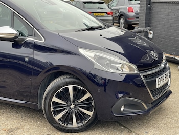 Used Peugeot 208 2018 for sale - 77880953: Photo