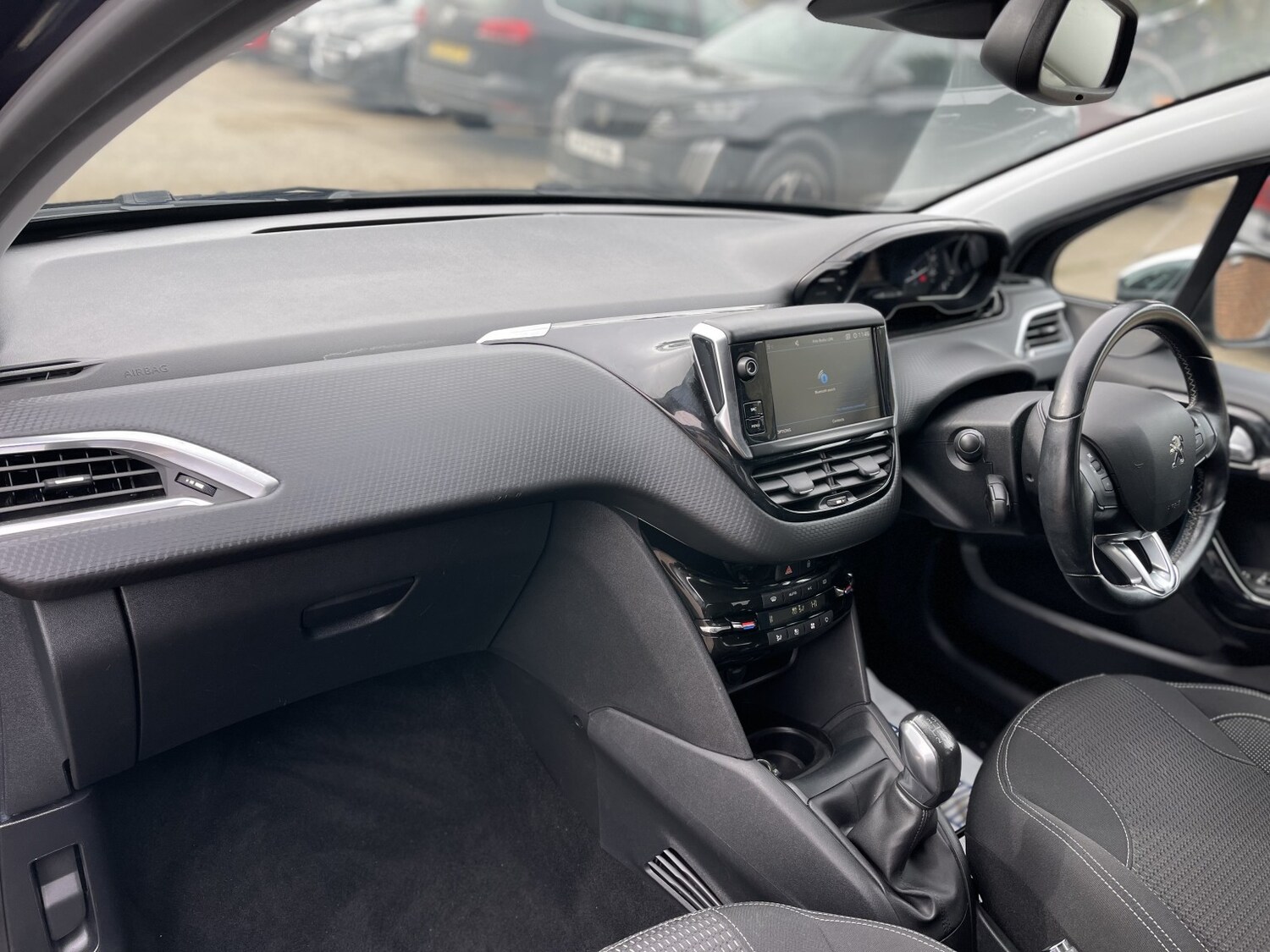 Used Peugeot 208 2018 for sale - 77880953: Photo 40