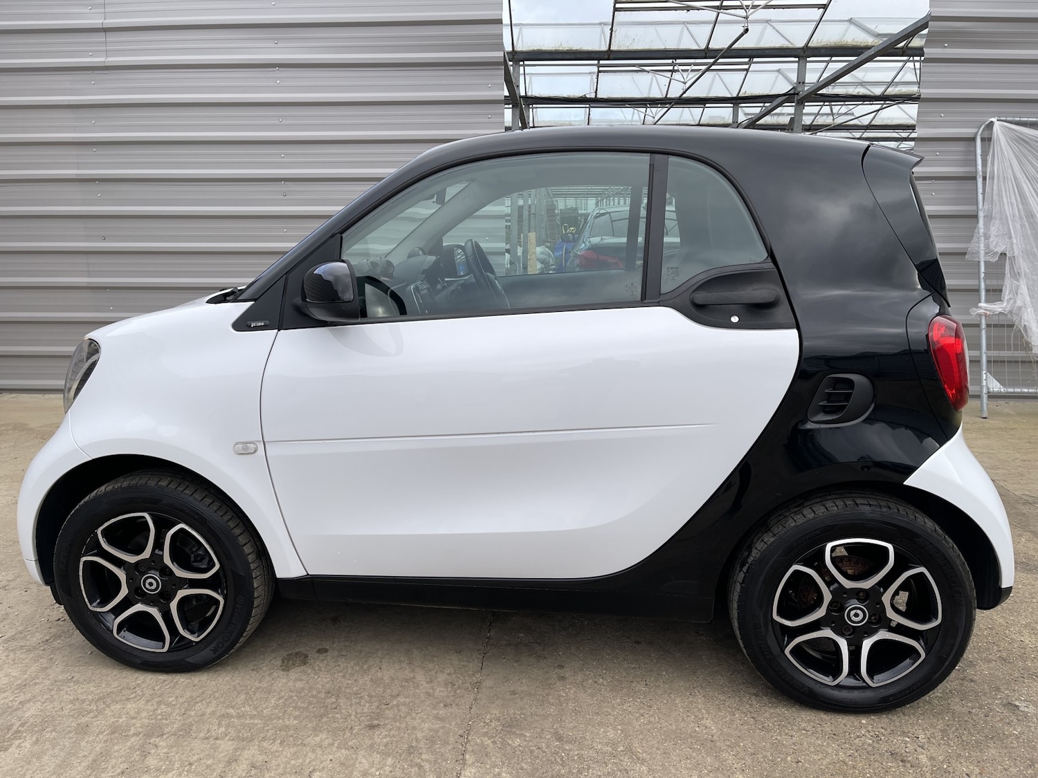 Used smart fortwo 2016 for sale - 76527378: Photo 27