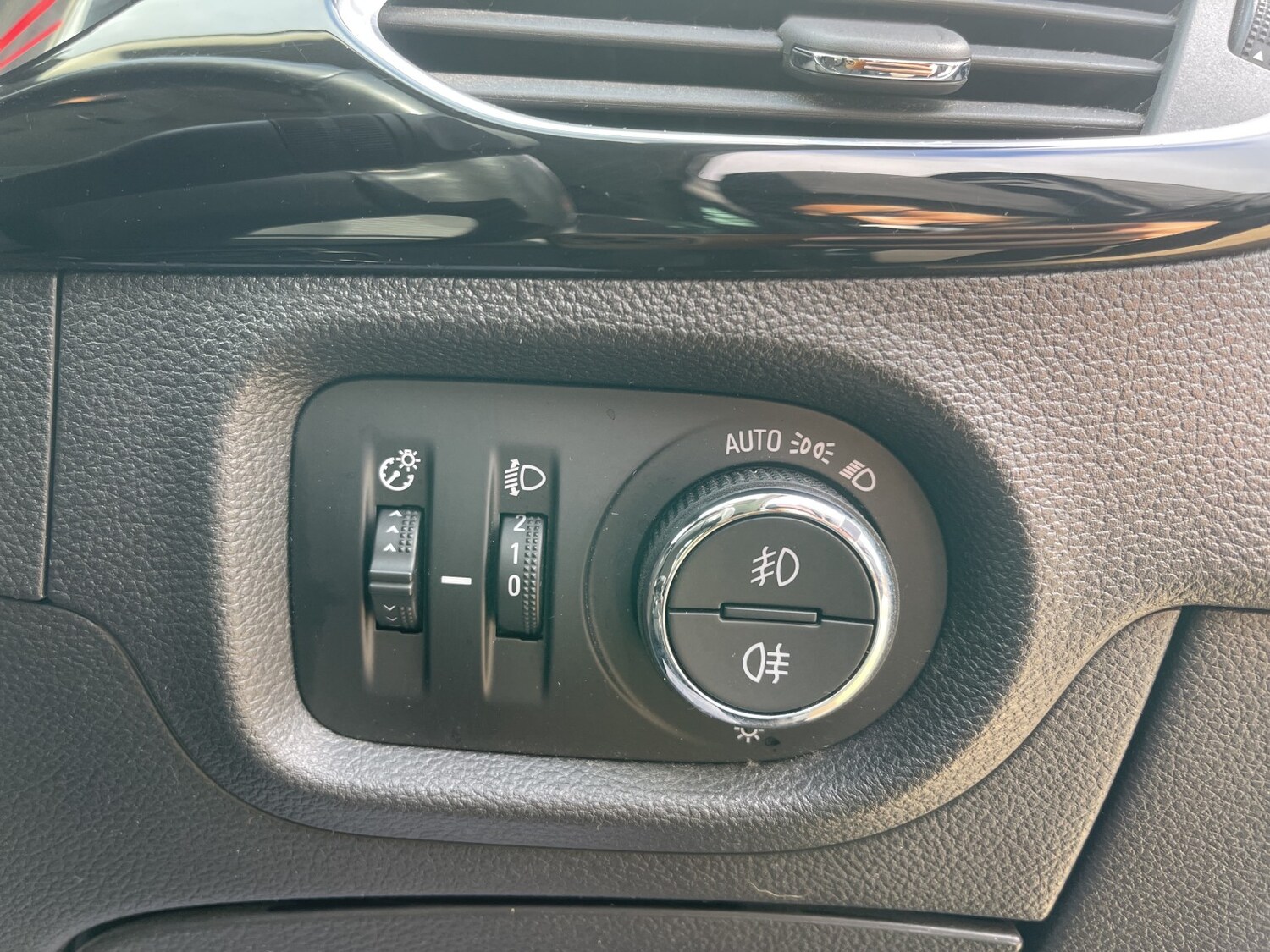 Used Vauxhall Astra 2017 for sale - 77632497: Photo 45