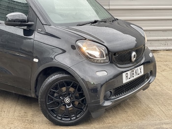 Used smart fortwo 2018 for sale - 76317457: Photo