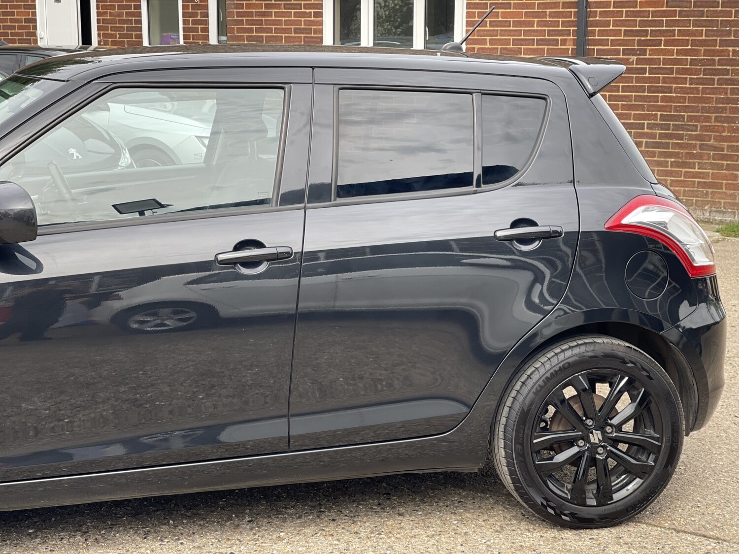 Used Suzuki Swift 2017 for sale - 78182903: Photo 15