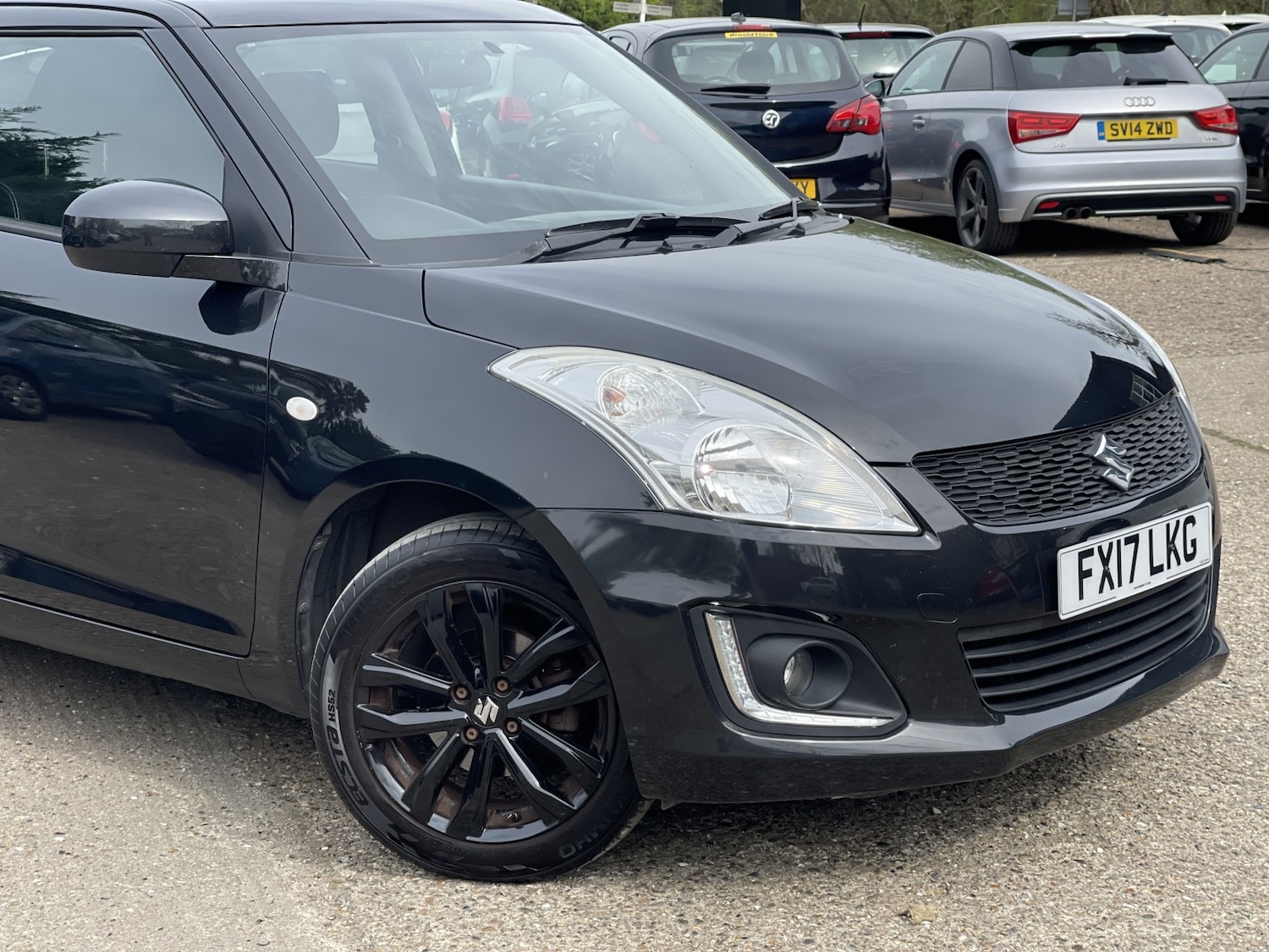 Used Suzuki Swift 2017 for sale - 78182903: Photo 3