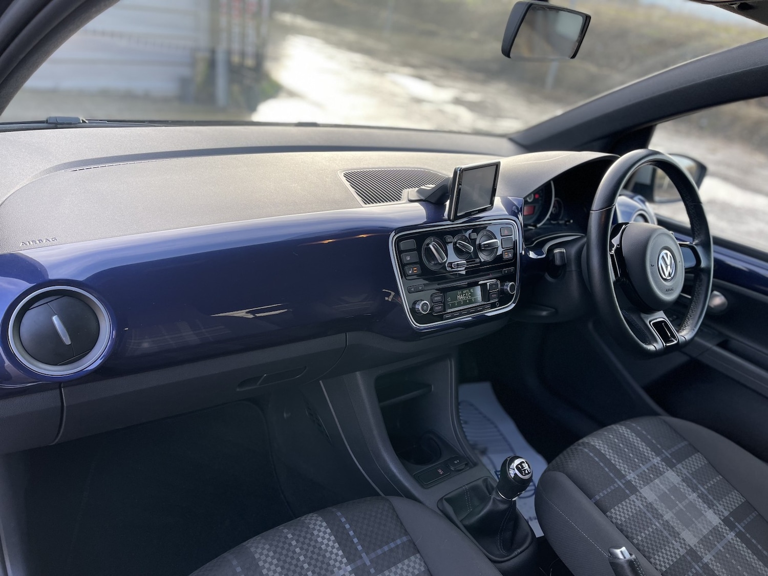 Used Volkswagen up! 2015 for sale - 77385154: Photo 35