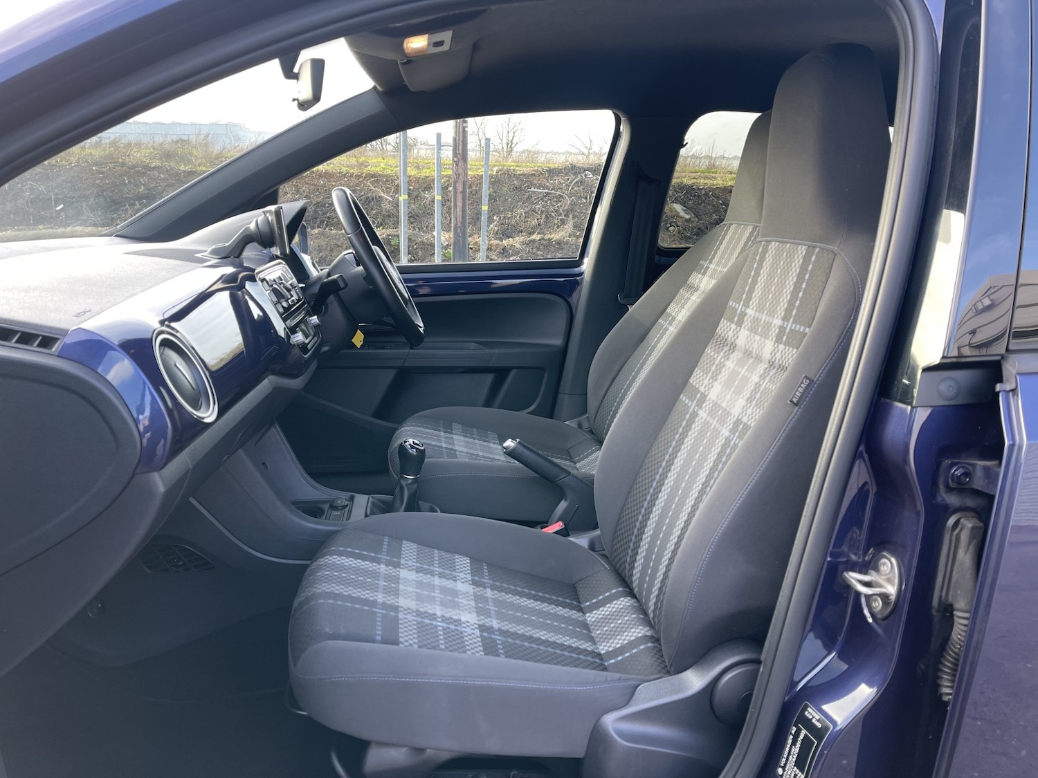 Used Volkswagen up! 2015 for sale - 77385154: Photo 36