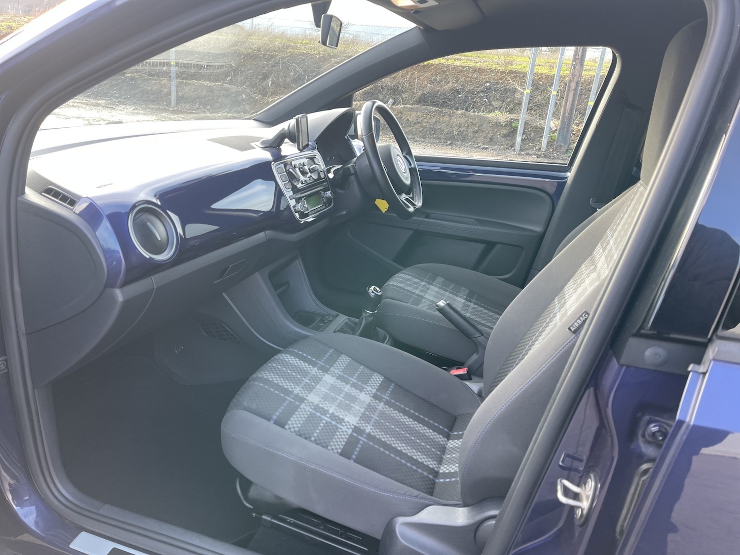 Used Volkswagen up! 2015 for sale - 77385154: Photo 37